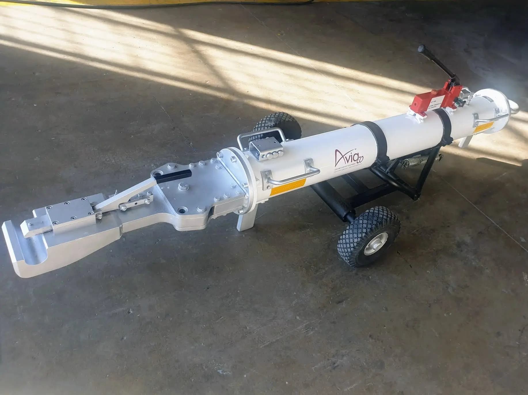 HYDRO TOWUNIV-4S