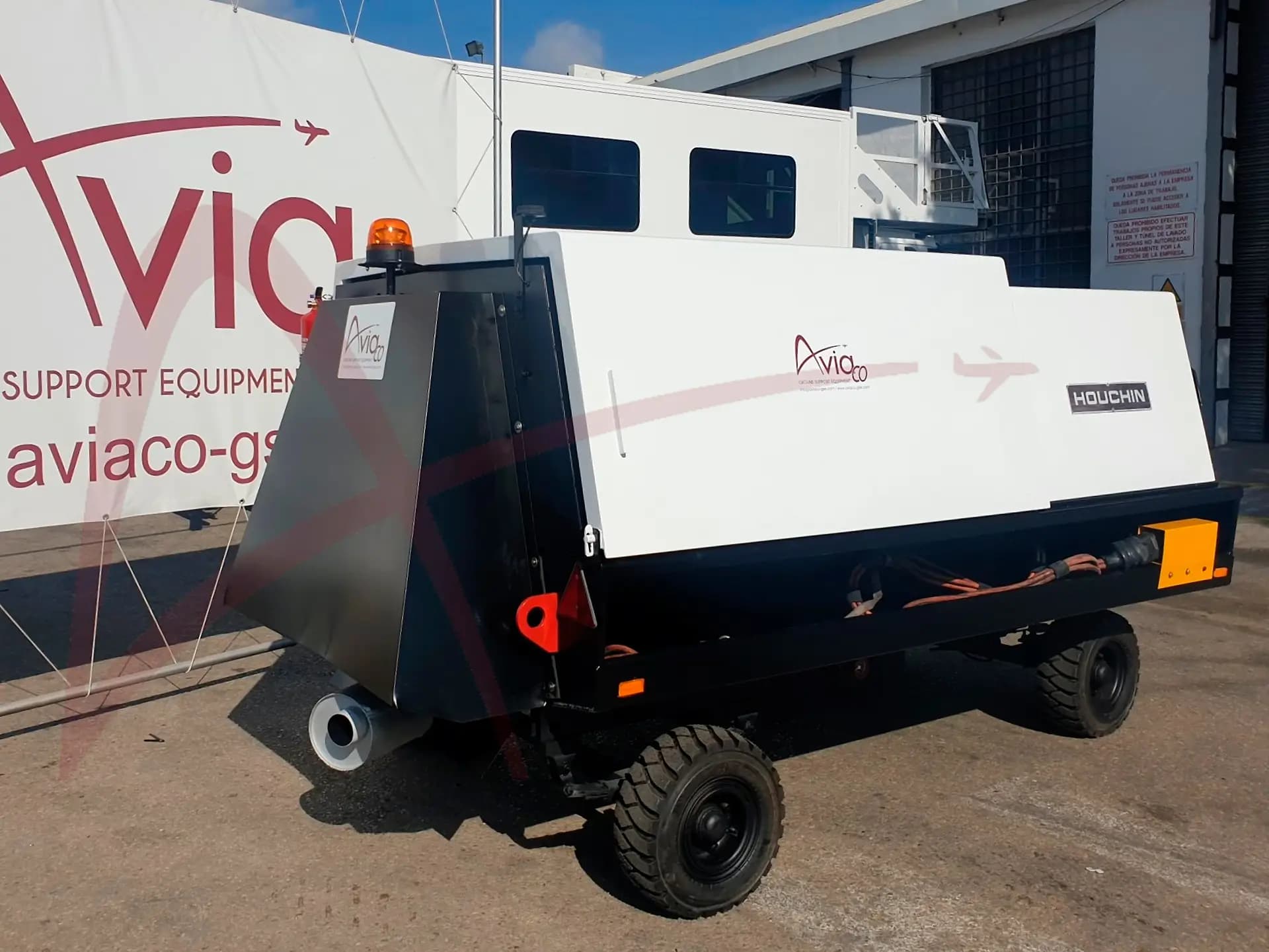 HOUCHIN C690