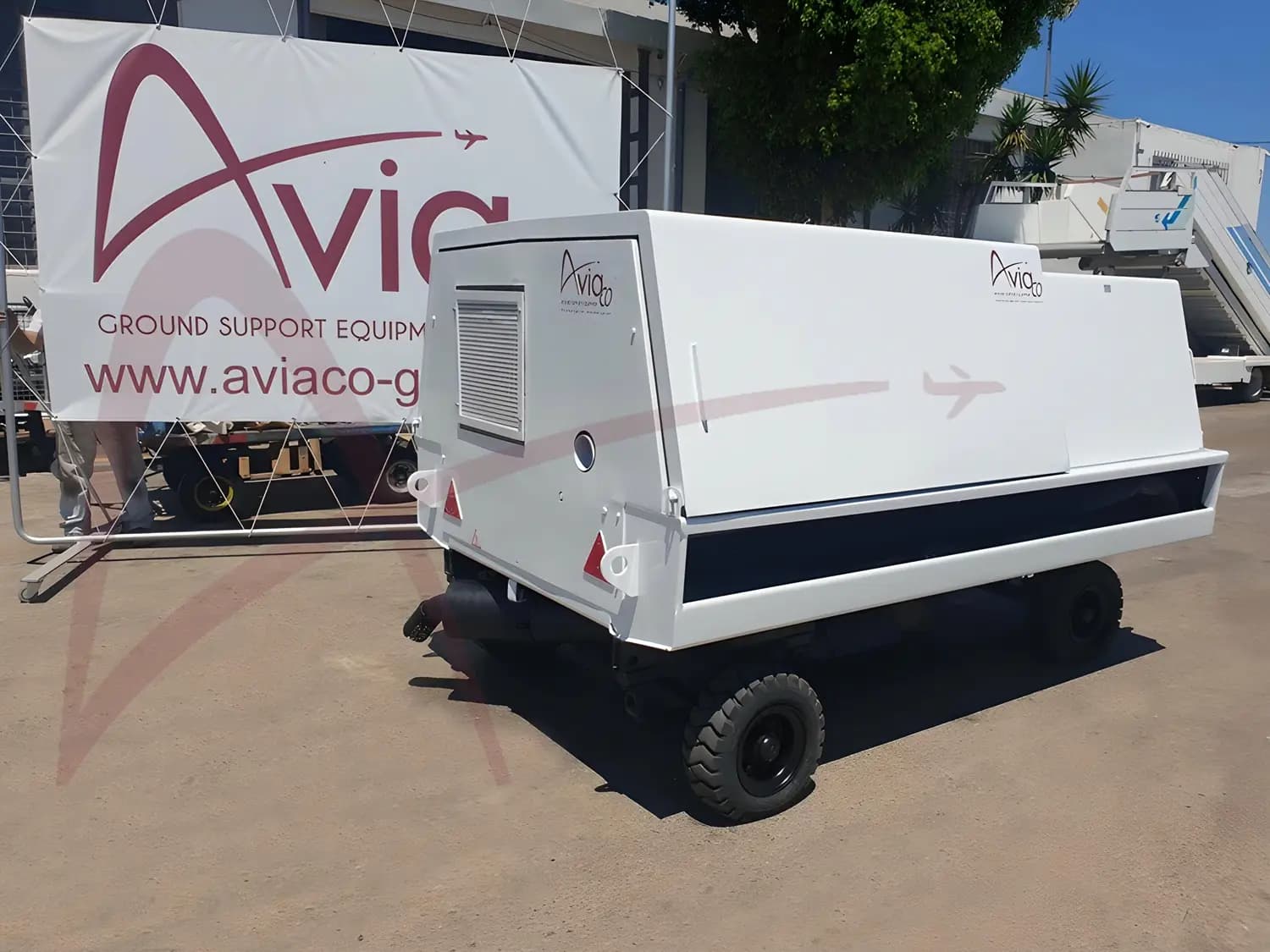 HOUCHIN D690 ,GPU 90kVA