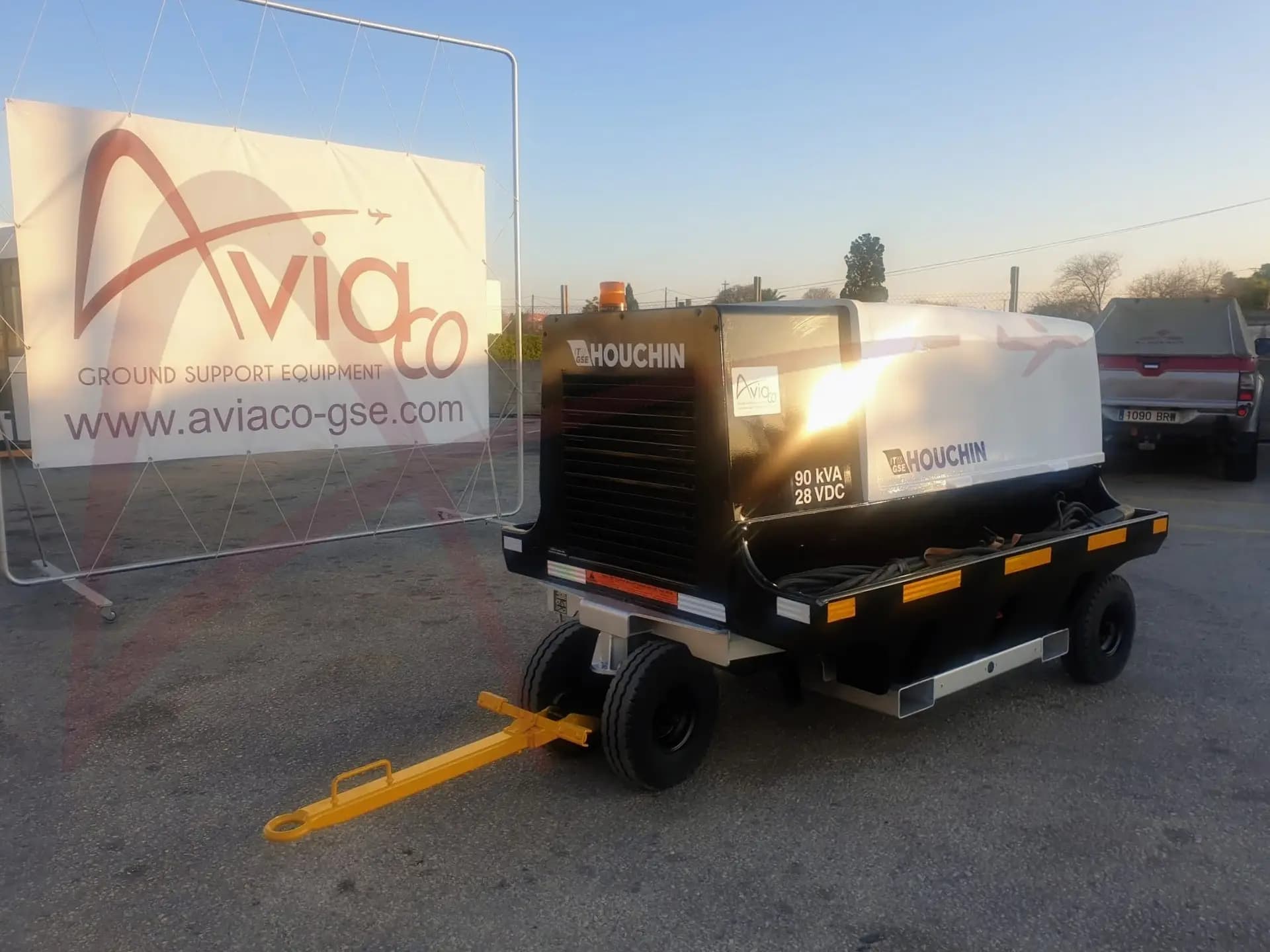 ITW 4400 ITW GSE Aircraft Ground Power Units (GPU) for Sale & Rent